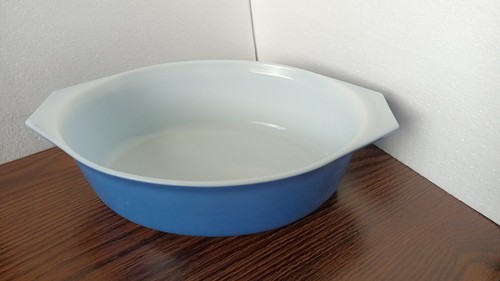 RARE PYREX 2 1/2 QT.CASSEROLE DISH WITH LID 045 - Picture 4 of 12