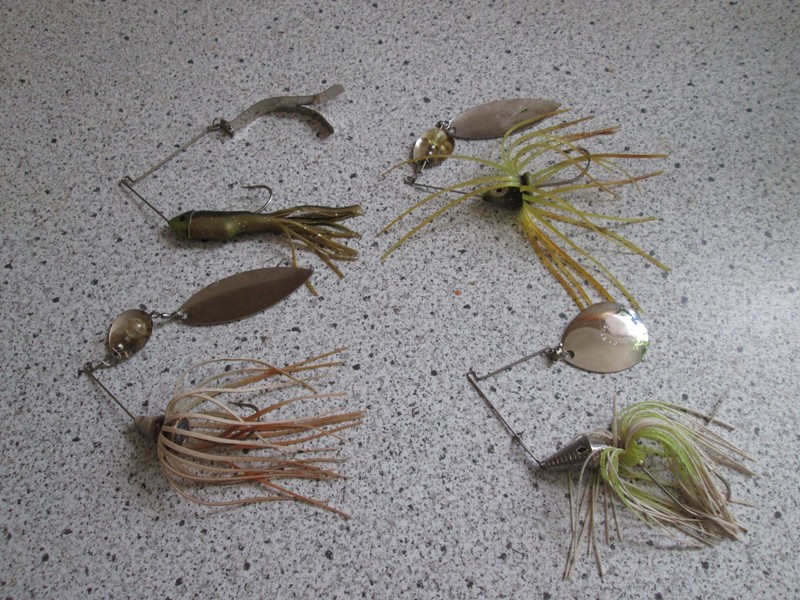 4 older and vintage spinnerbait lures.