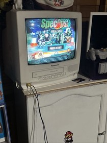 Sega Dreamcast HKT-3020 NTSC Console Bundle, 2 Controllers, 1 VMU & 6 Games!