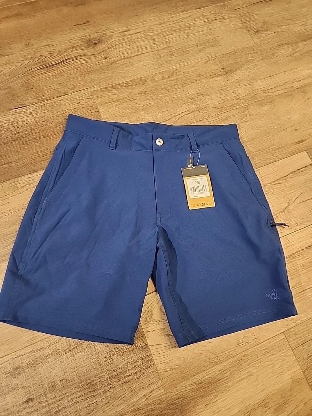 The North Face Men’s Rolling Sun Shorts 34 Long Estate Blue NF0A3T2Q NWT
Opens in a new window or ta