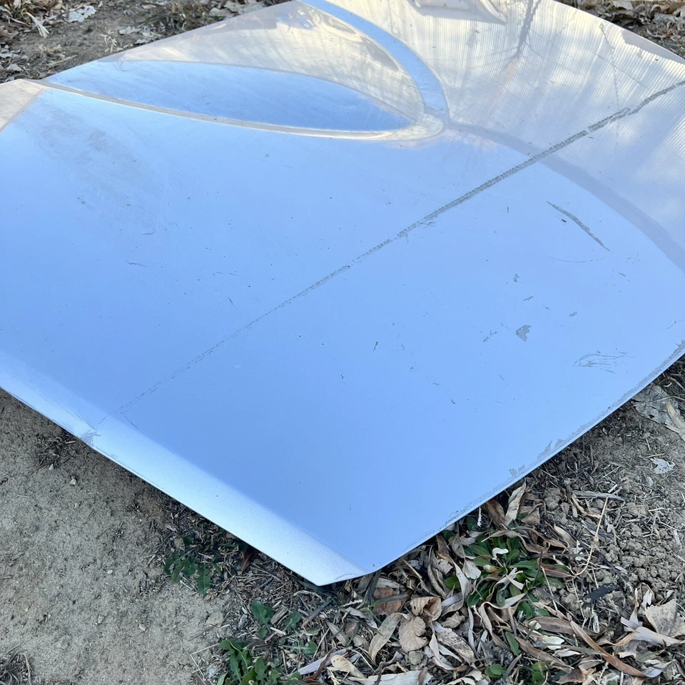 04-11 Panel capó delantero Mazda RX8 plateado PICKUP LOCAL: COLORADO Foto 3 de 4