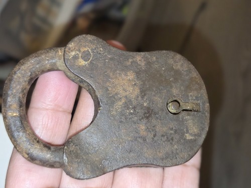 Ancient Iron Padlock of the 19th century No Key - Picture 5 of 6