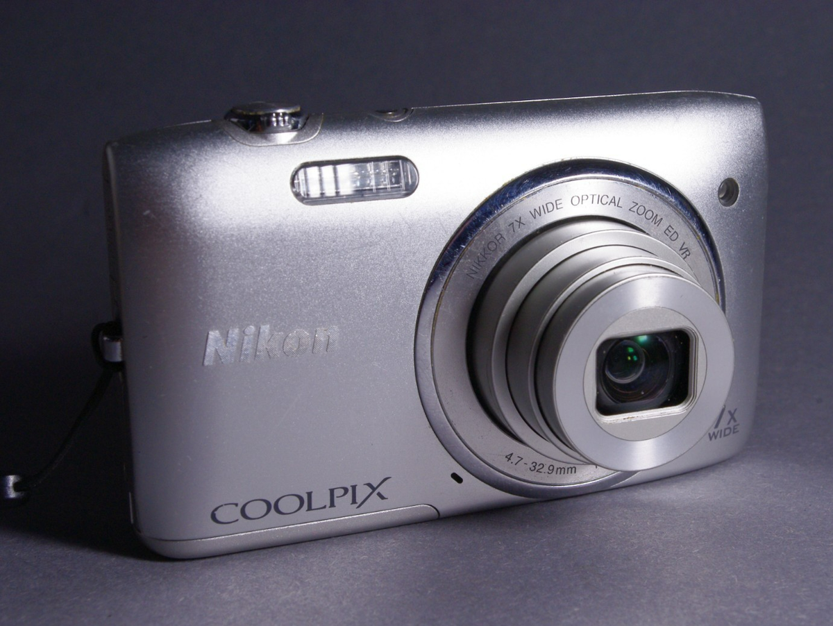 Buy Nikon COOLPIX S3500 20.1MP Digital Camera - Silver online | eBay