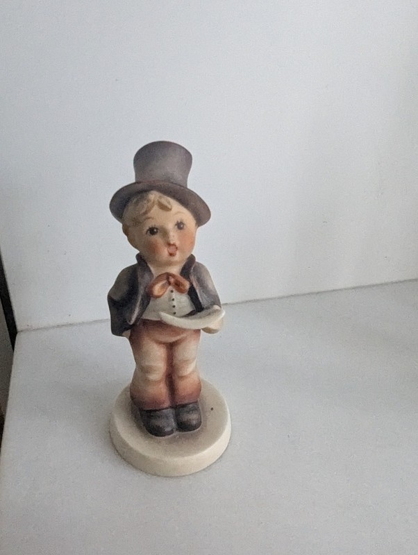 Vintage Hummel Street Singer, HUM 131, TMK 4 Boy With Sheet Music Song