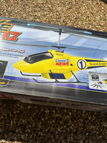 Heli Max AXE EZ Pre-Built Radio Controlled Helicopter In Box - Picture 4 of 24