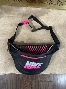 nike fanny pack big