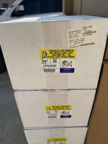 *New* Arlington LPCG757 Strain Relief Cord Connector 3/4" Range .375-.750 Qty 50