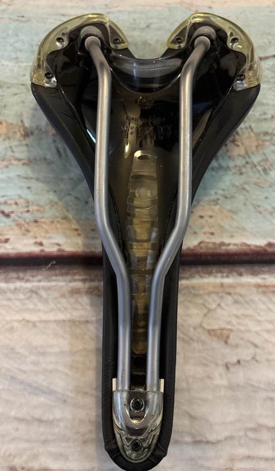 Asiento retro Fizik Gel fi'zi:k [cp]3 pavé sillín rieles de magnesio Foto 2 de 4