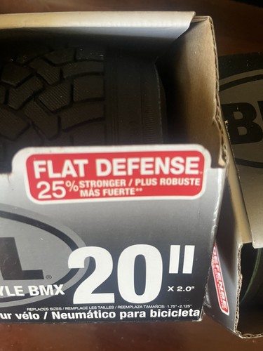 2 Stück Bell 20" x 2.0" FREESTYLE BMX Fahrradreifen Flat Defense. 7117054. 2019 Neu - Bild 2 von 4