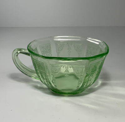 Vintage Anchor Hocking Princess Pattern Uranium Glass Teacup 3.5
