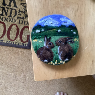 NADELFILZ BROSCHE OSTERHASEN