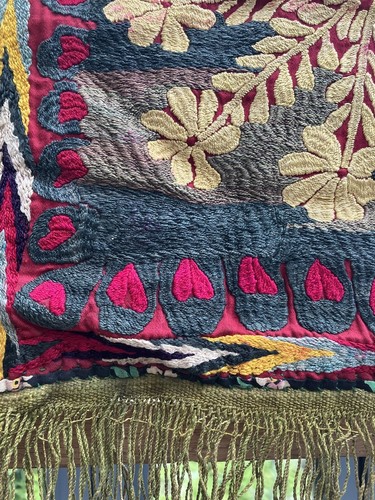 Antique early 1910s / 1920s Uzbek X2 Embroidered Fabric Pieces - Picture 13 of 14