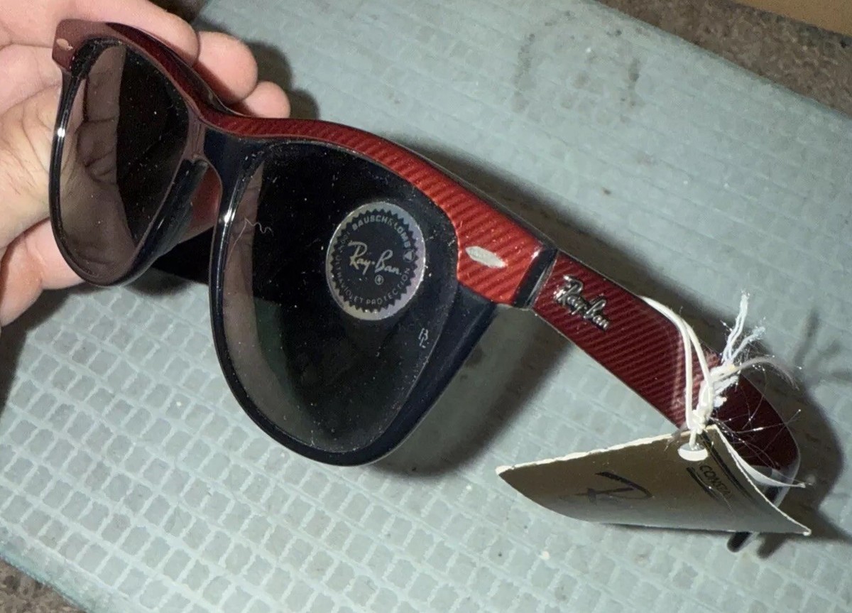 NEW VINTAGE RAY BAN WAYFARER II Red / Black W/ Tag BAUSCH NEW VINTAGE RAY BAN WAYFARER II Red / Black W/ Tag BAUSCH