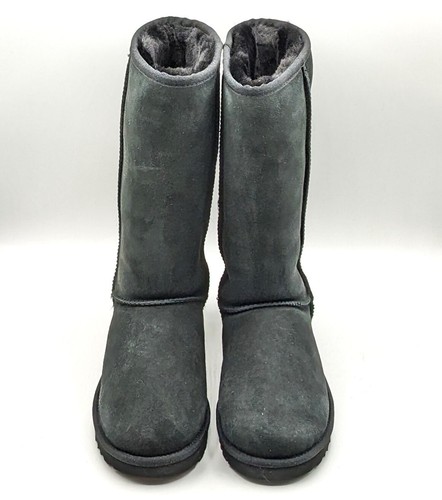Bota para mujer UGG "Classic Tall II" de gamuza y piel de oveja sobre la pantorrilla (negra) -NUEVA - Imagen 12 de 21