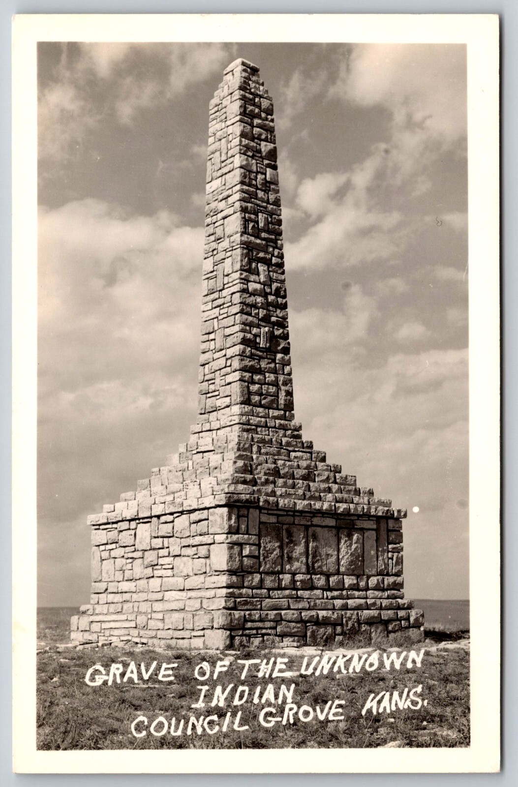 RPPC Postcard Grave of the Unknown Indian Council Grove Kansas *6382