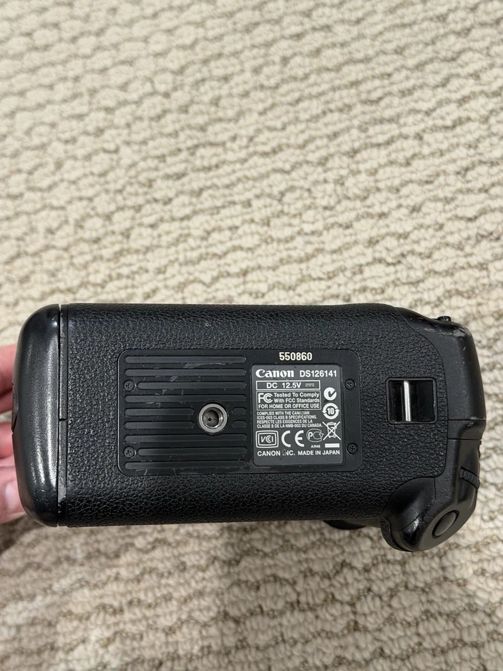 Canon EOS 1D Mark III 10.1MP Digital SLR Camera Body [Parts/Repair] READ - Image 3 of 4