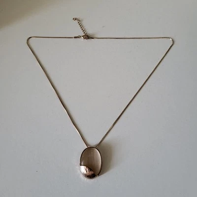 Collier Rose Cuivré avec pendentif ovale Pierre Cardin - Photo 1/4