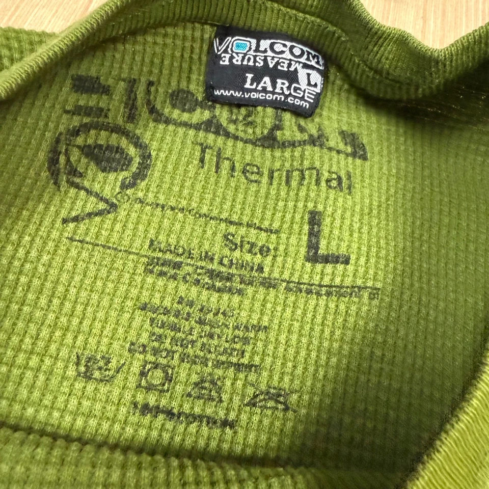 Vintage y2k Volcom Thermal T shirt waffle bikini babe Large mall goth skater - Image 4 of 4