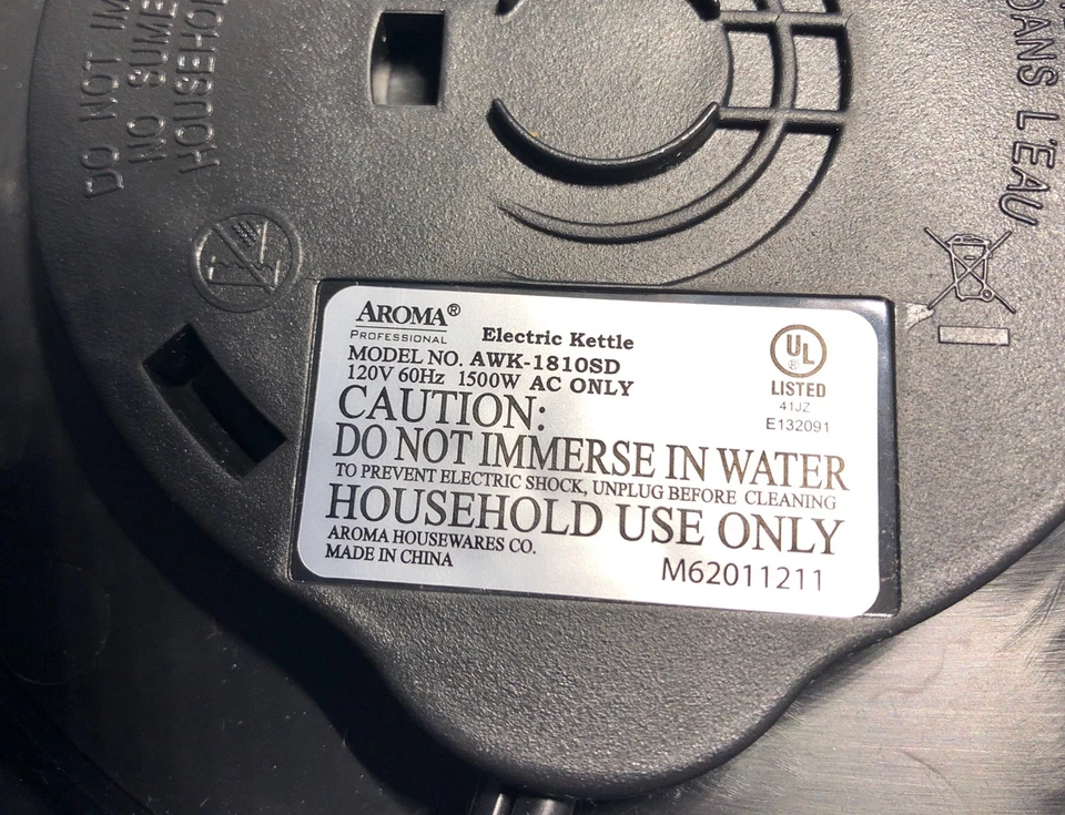 Base de hervidor de agua eléctrico digital Aroma Professional solo modelo No. AWK-1810SD Foto 3 de 4