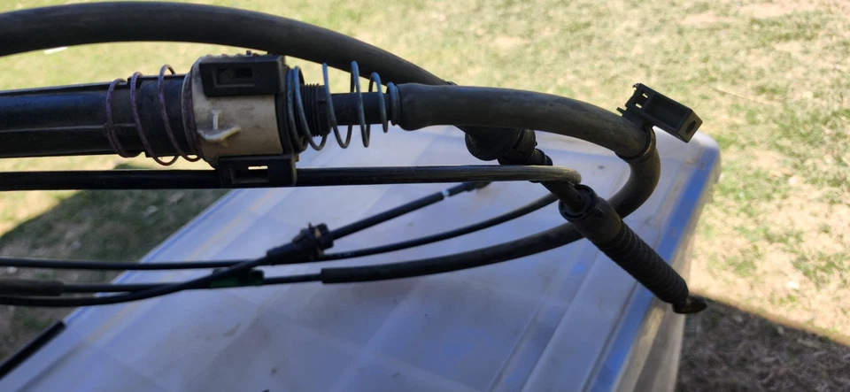 2008 Cadillac Escalade Esv Shifter Cable - Image 2 of 4