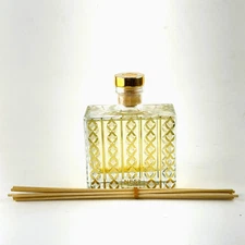 NEST Holiday Scented Diffuser - 5.9oz - Cosmetic Misfit - No Box - Retails $65