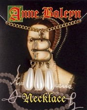 Anne Boleyn Faux Pearl Necklace on chain with display card