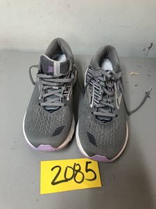 brooks adrenaline gts 19 women's size 9.5