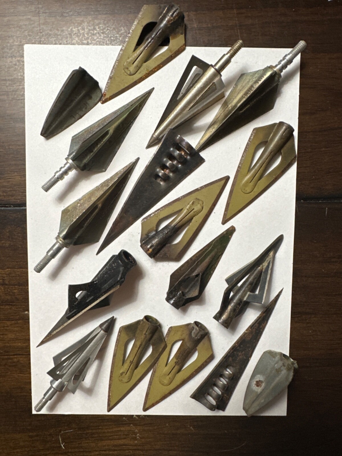 Lot Of 17 Vintage Broadheads ARROWHEADS For Archery Hunting Arrows Bear