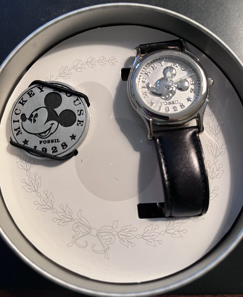 RARE VINTAGE FOSSIL MICKEY MOUSE LIMITED EDITION SILVER WATCH & COIN Rare fossil mickey mouse - Gem main image 2