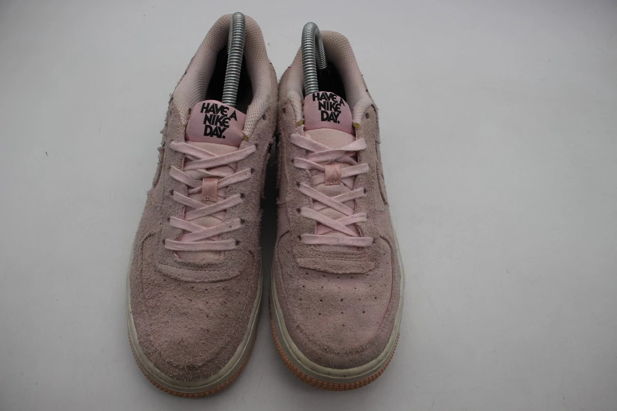 Nike have a nice shop day pink