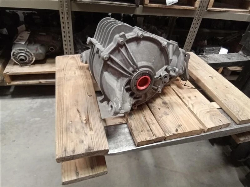 2005-2011 Cadillac STS Rear Axle Differential Carrier 3.23 Ratio - Image 2 of 2