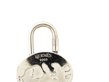 Lucchetto Hermes Cadena 2003 Annee Mediterranee argento 3x4x0,5 cm con scatol...
