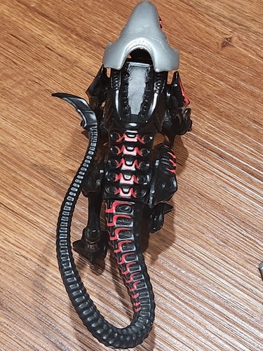 90er Kenner Aliens Night Cougar Alien 5" Actionfigur komplett mit Projektil - Bild 7 von 7