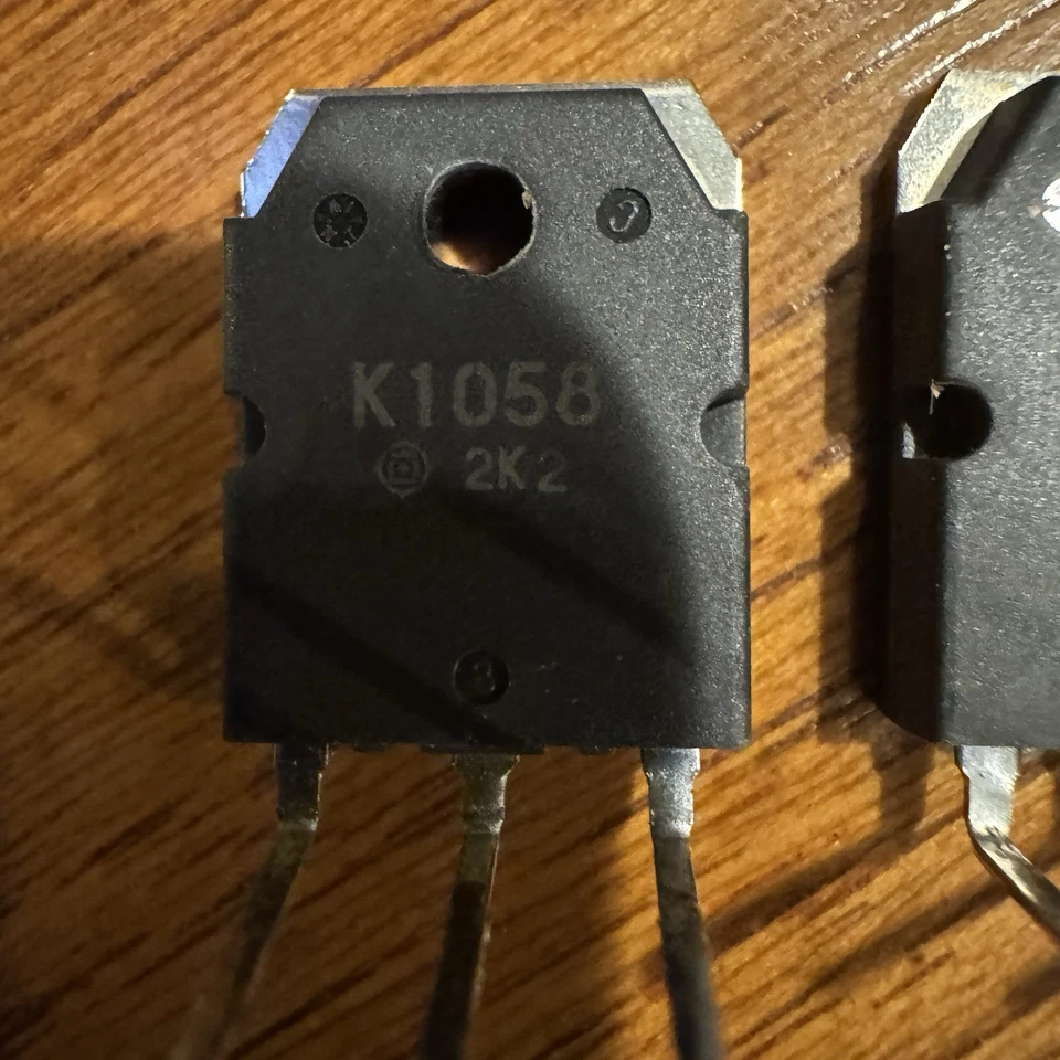 HITACHI 2SJ162 & 2SK1058 ORIGINAL PULLED AUDIO OUTPUT TRANSISTORS (PAIR) - Image 3 of 4