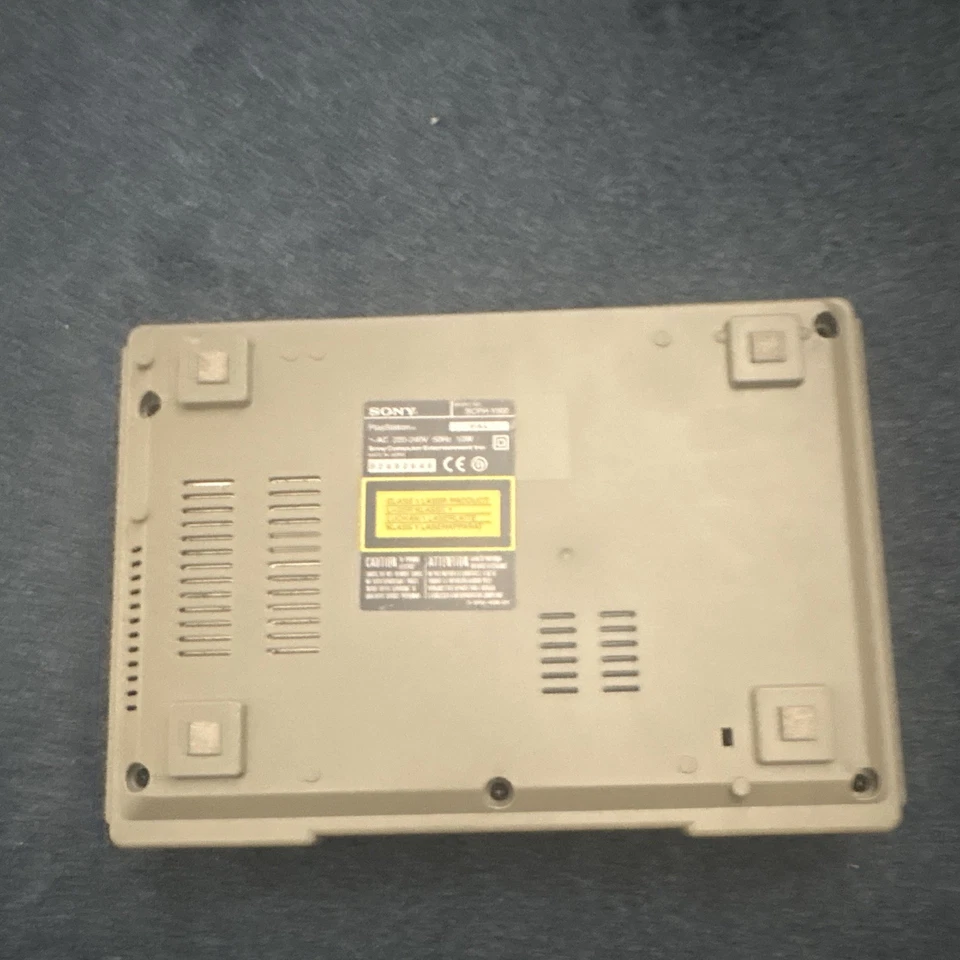 Sony PlayStation 1, photo 3 of 5