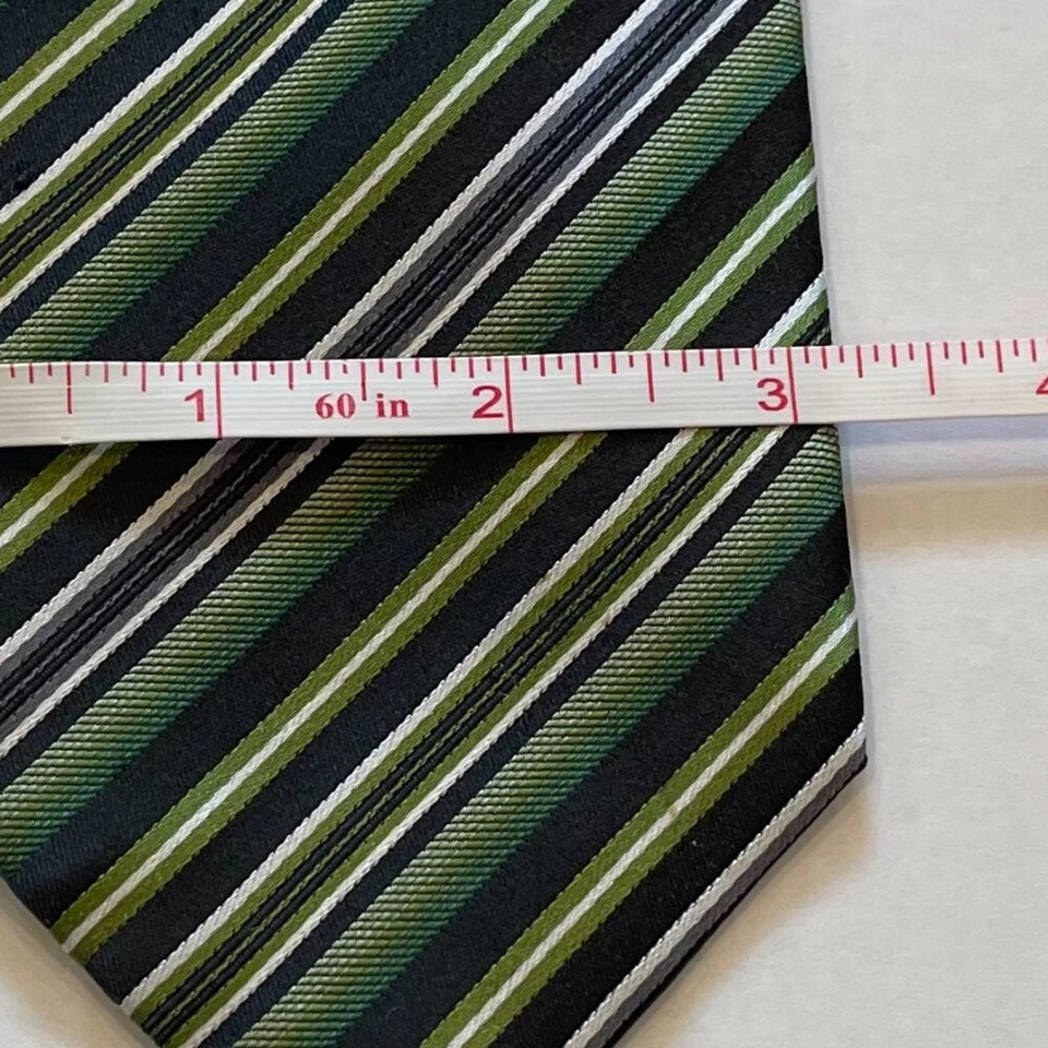 Geoffrey Beene Green and Gray Classic Striped Silk Tie, 57" by 3" - Image 4 of 4