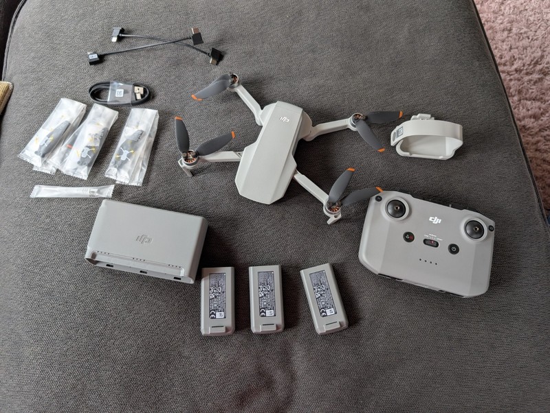 DJI Mini 4K Fly More Combo – MINT Condition (Under 3 Hours Flight!)
