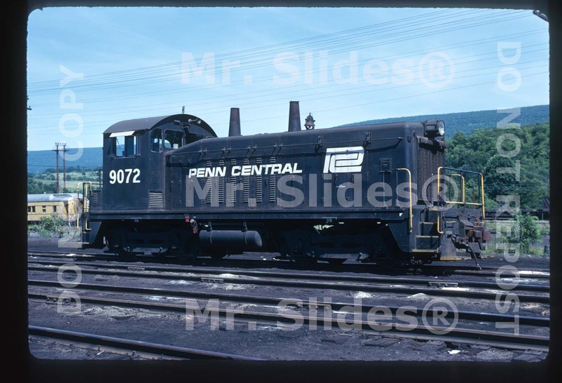 Original Slide PC Penn Central SW7 9072 Altoona PA 1974
