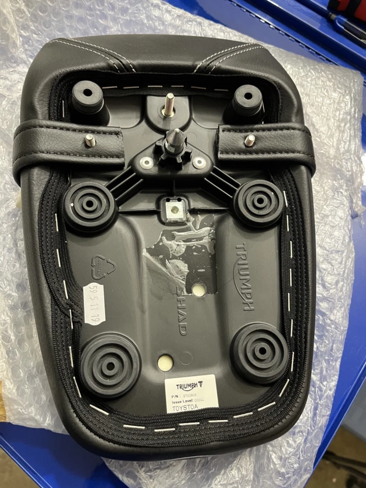 Triumph Sport Passenger Seat A9700903 - Bild 3 von 4