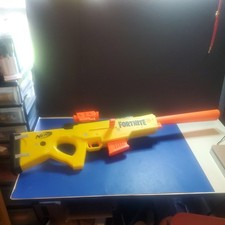 M-NERF 2019 Fortnite #E7522 Dart Blaster Hasbro, Epic Games Inc
