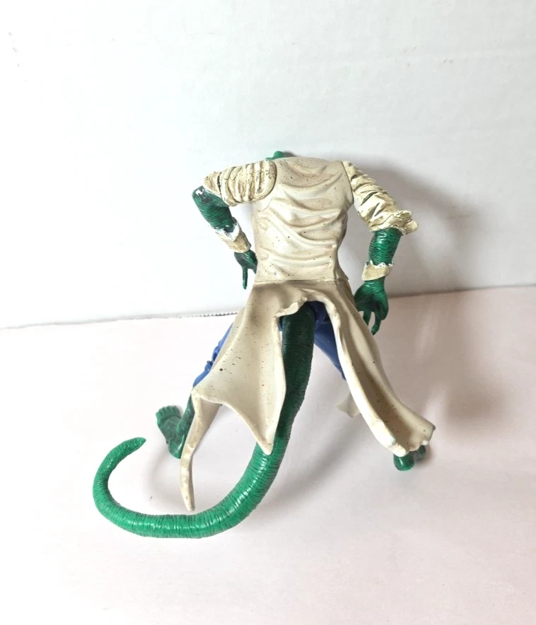 Marvel Spider-Man Lizard Figure ToyBiz 1997 Vintage Action Figure - Image 4 of 4