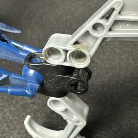 LEGO BIONICLE: Phantoka Vamprah (8692) Missing  Hand, Hook and Book 1181