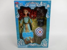 2015 Disney Store Merida Deluxe Singing Doll Princess w/ Bear Accessories Brave