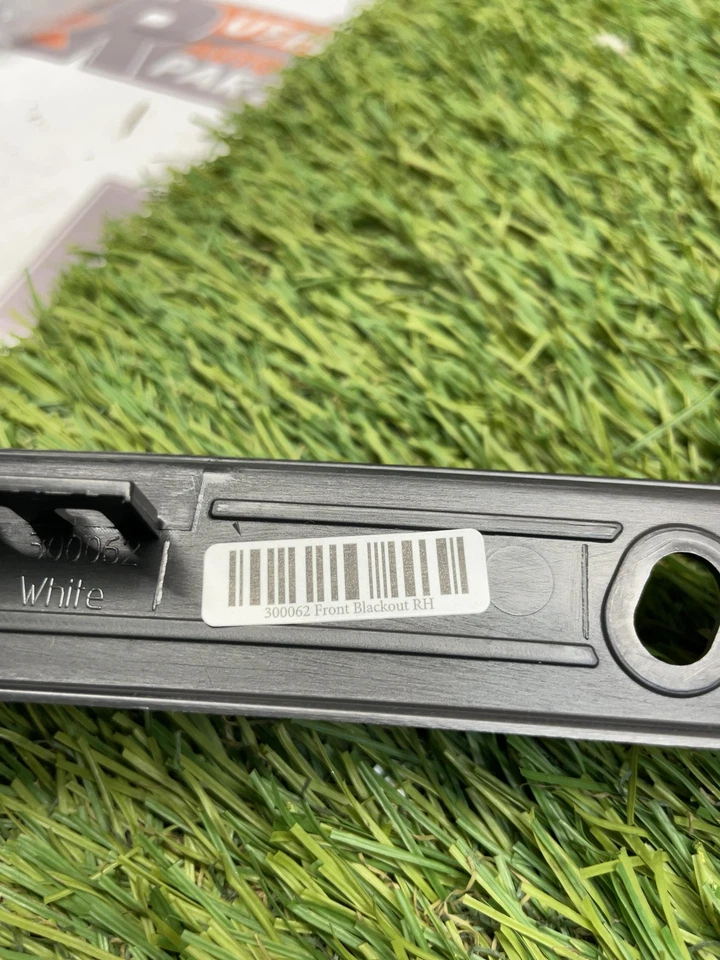 ✅ 2024 CHEVY CAMARO PARACHOQUES RELLENO MOLDURA PN:84058354 OEM Foto 4 de 4