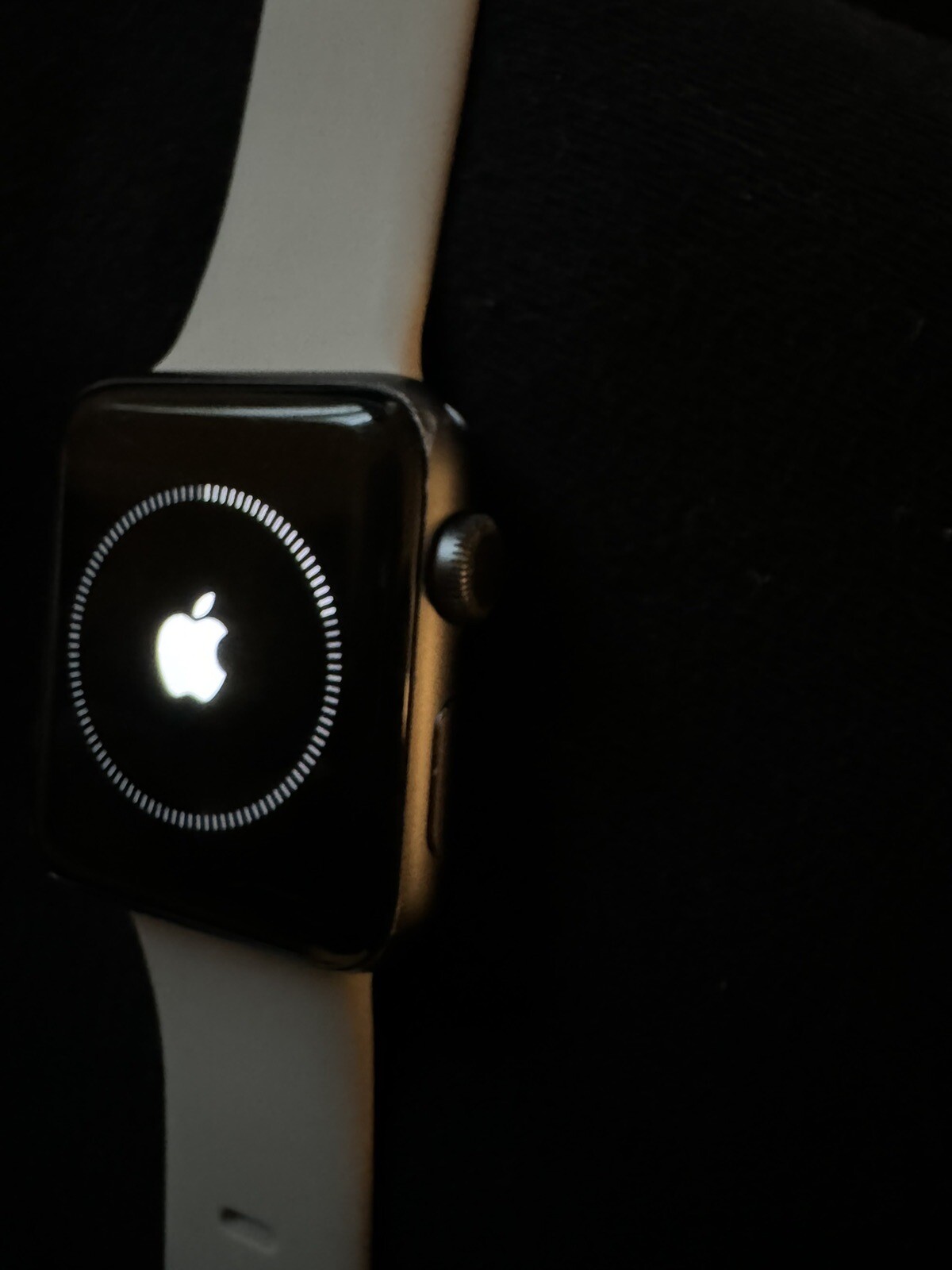 APPLE WATCH SERIES 3 • 42MM • WIFI • GPS • BATTERY LIFE • SLIGHT