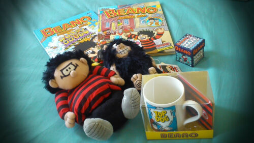 Beano bundle - mug & coaster, kids slippers, 2 annuals & game - all brand new.  - Imagen 1 de 12