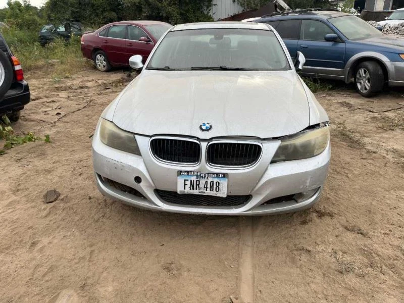 Pilar central de pasajeros sedán mercado de Canadá compatible con BMW 323i 1998548 06-11 Foto 2 de 4