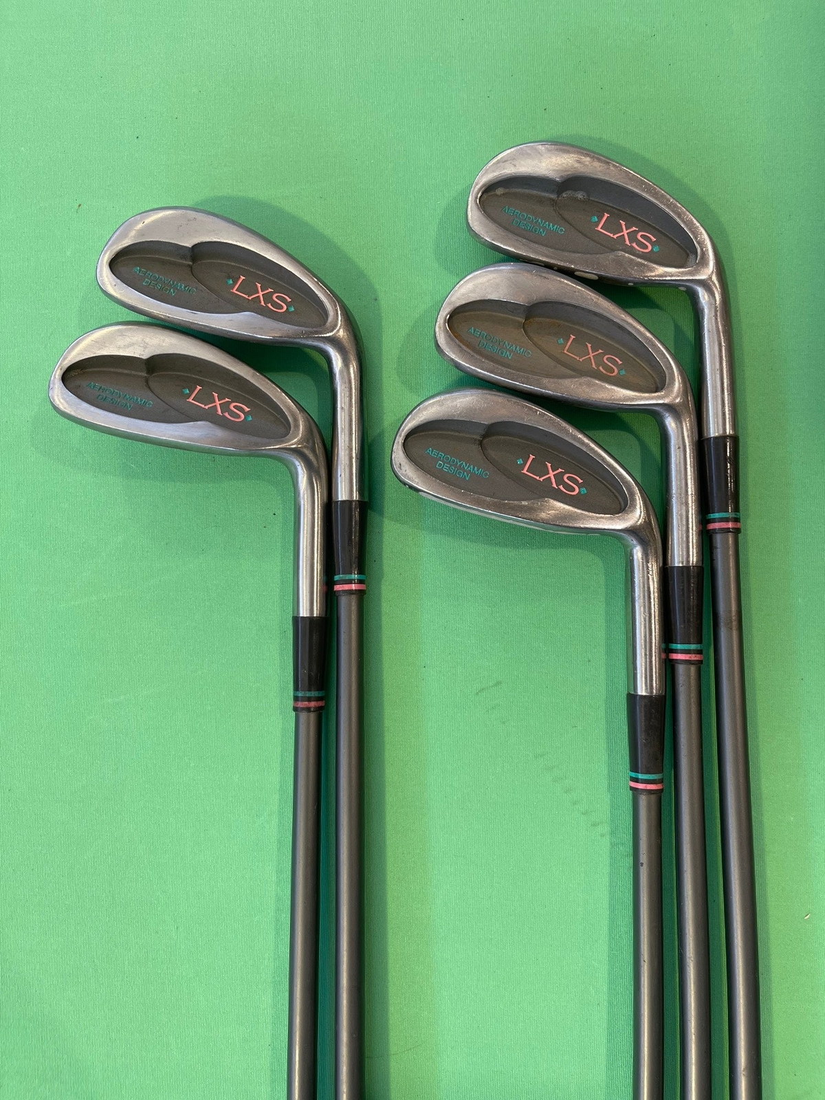 Used Women's Beginners LXS IGM Iron Set (3-5,6,8)