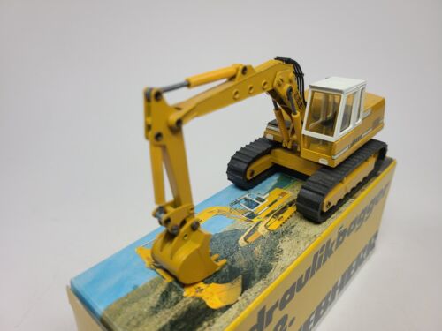 Liebherr R 922 Excavator - Conrad 1:50 Scale Diecast Model #2825 - Picture 3 of 5