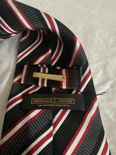 Donald Trump Silk Tie Black With Red and White Stripes 61 X 4 EUC - Picture 3 of 5